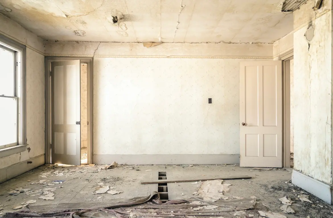 Waste disposal crew managing a cleanout project in Lake Norman of Iredell